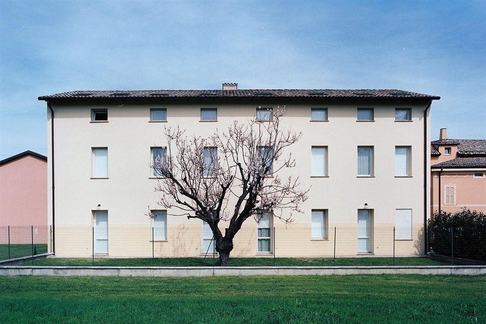 Villa Meli Lupi - Residenze Temporanee Parma Esterno foto
