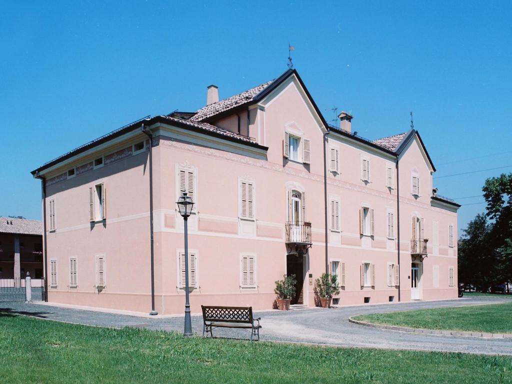 Villa Meli Lupi - Residenze Temporanee Parma Esterno foto