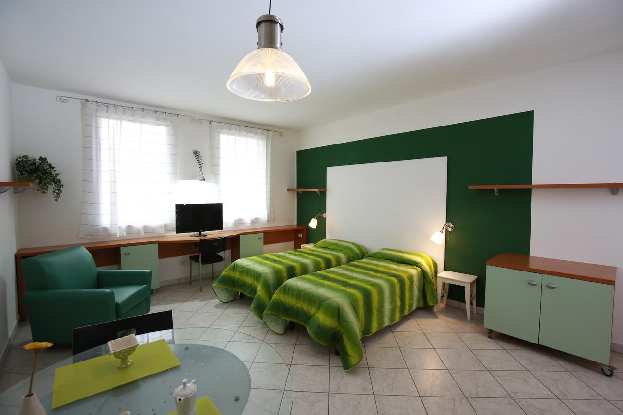 Villa Meli Lupi - Residenze Temporanee Parma Esterno foto