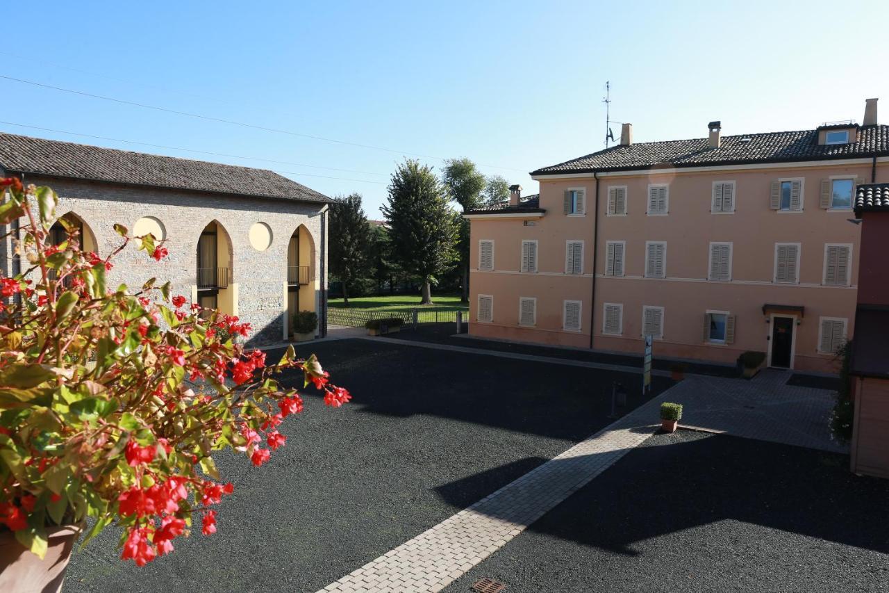 Villa Meli Lupi - Residenze Temporanee Parma Esterno foto