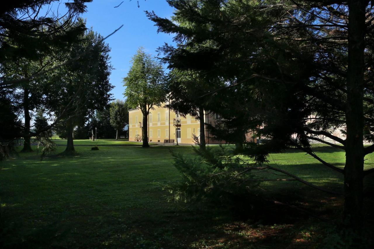 Villa Meli Lupi - Residenze Temporanee Parma Esterno foto