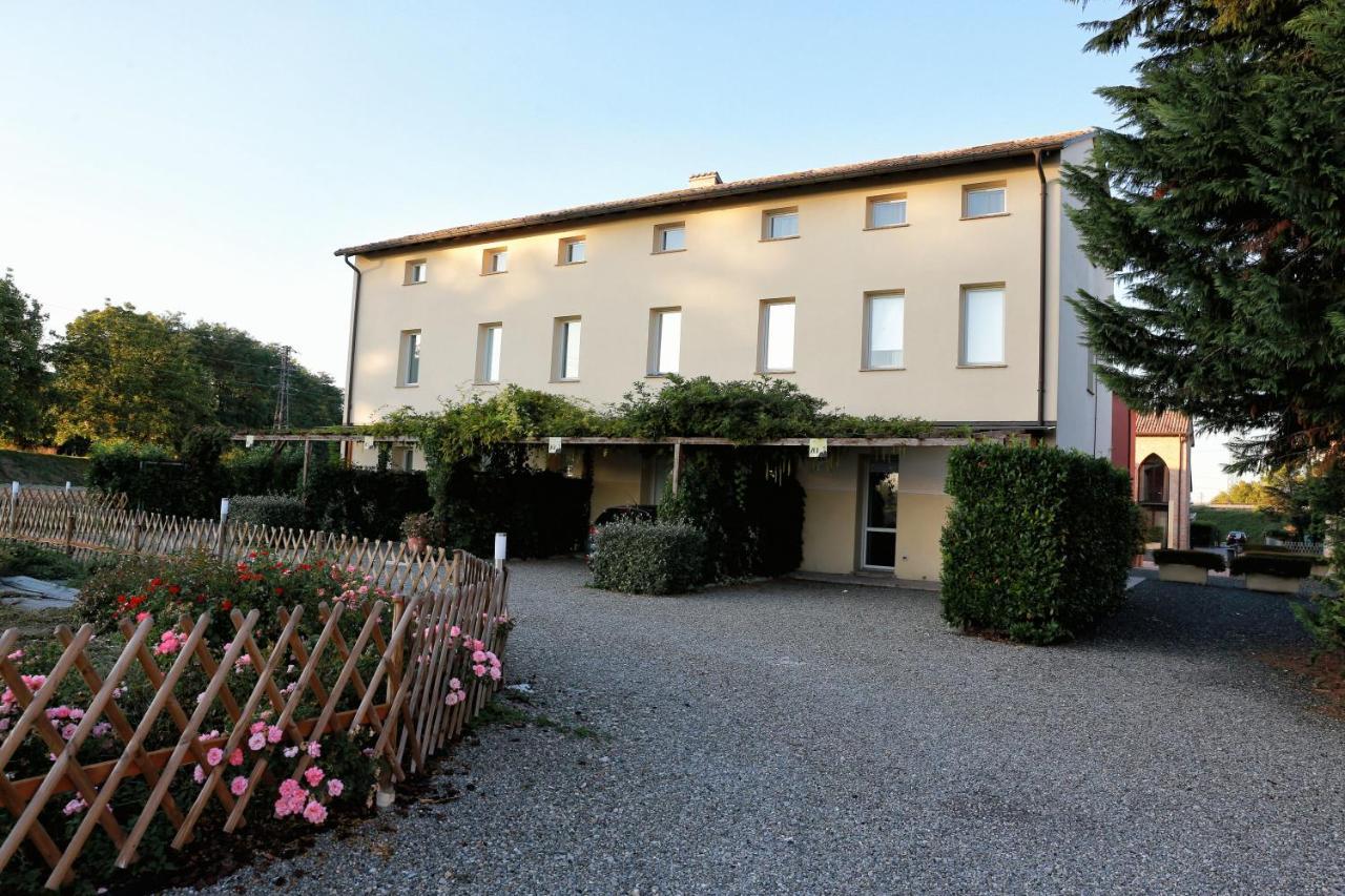 Villa Meli Lupi - Residenze Temporanee Parma Esterno foto